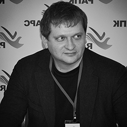 Александр Серавин